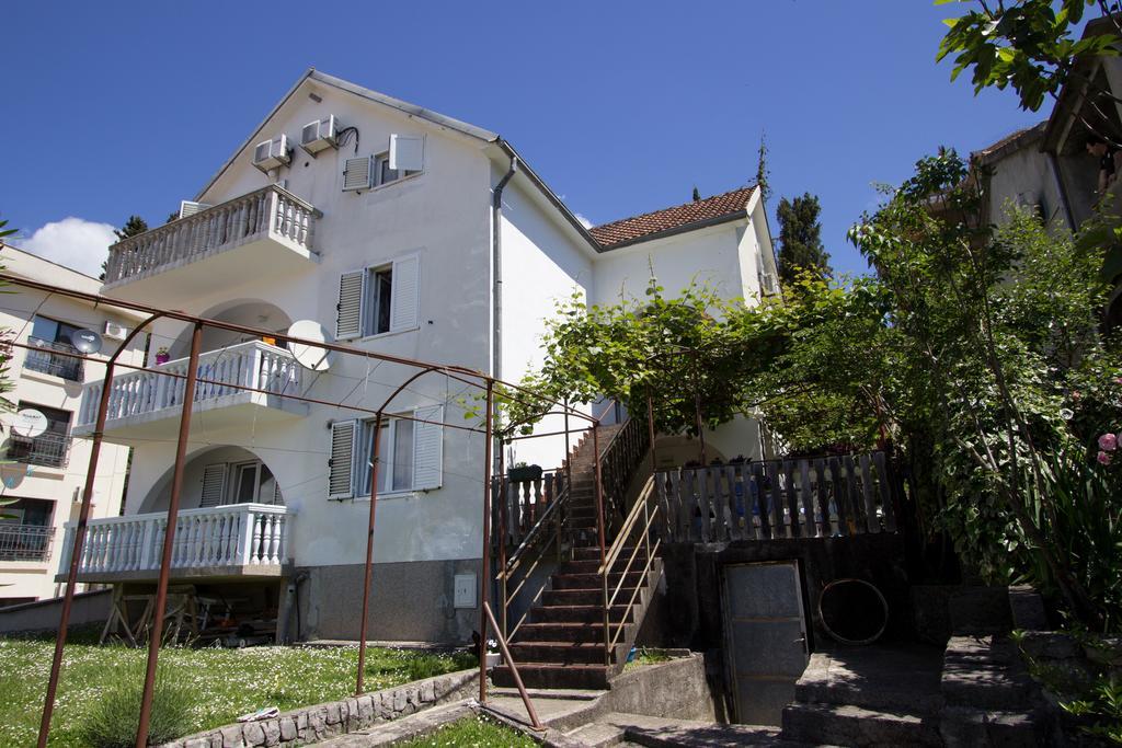 St. Roko Guest House Donja Lastva Buitenkant foto