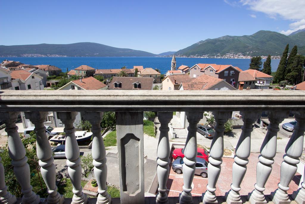 St. Roko Guest House Donja Lastva Buitenkant foto
