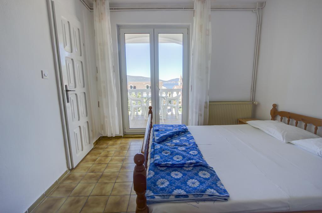 St. Roko Guest House Donja Lastva Buitenkant foto
